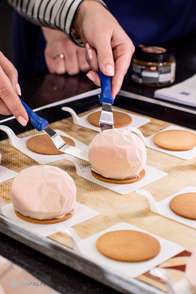 Szkolenia Cukiernicze Warsaw Academy of Pastry Arts - 6 Monoporcji z Igorem Zaritskim