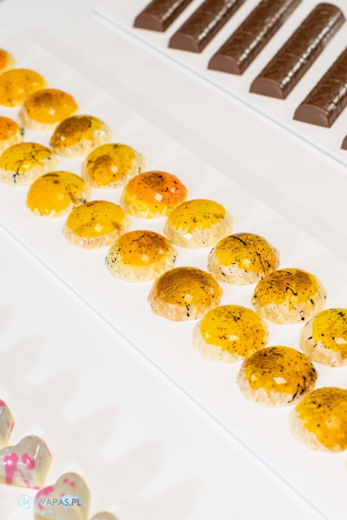 Szkolenia Cukiernicze Warsaw Academy of Pastry Arts - Wszystko o Czekoladzie z Michałem Iwaniukiem