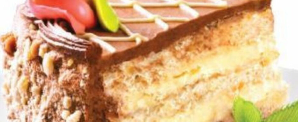 Ukraińskie ciasta - Tort Kijowski - Tort Napoleon - Tort Miodownik ze Śliwką