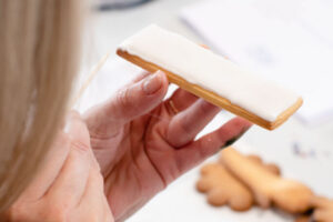 Szkolenia Cukiernicze Warsaw Academy of Pastry Arts - Dekorowanie Lukrem Królewskim z Ewą Drzewicką-Łyżwą